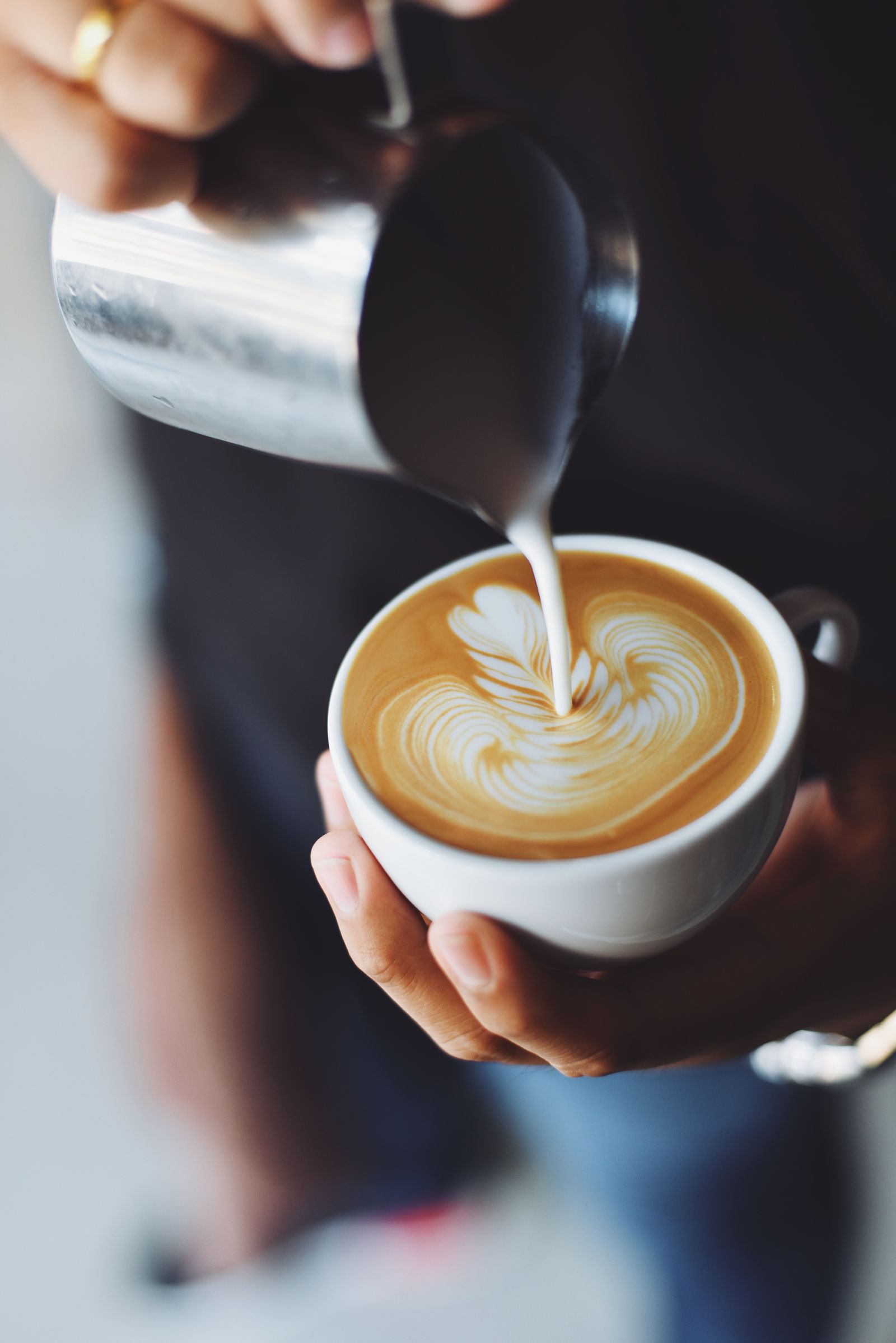 Dapple Coffee Roasters: pour series, shot at the bar